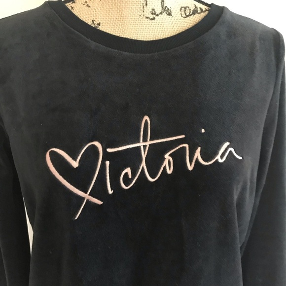 •Victoria’s Secret• black velour lounge top - Picture 3 of 5